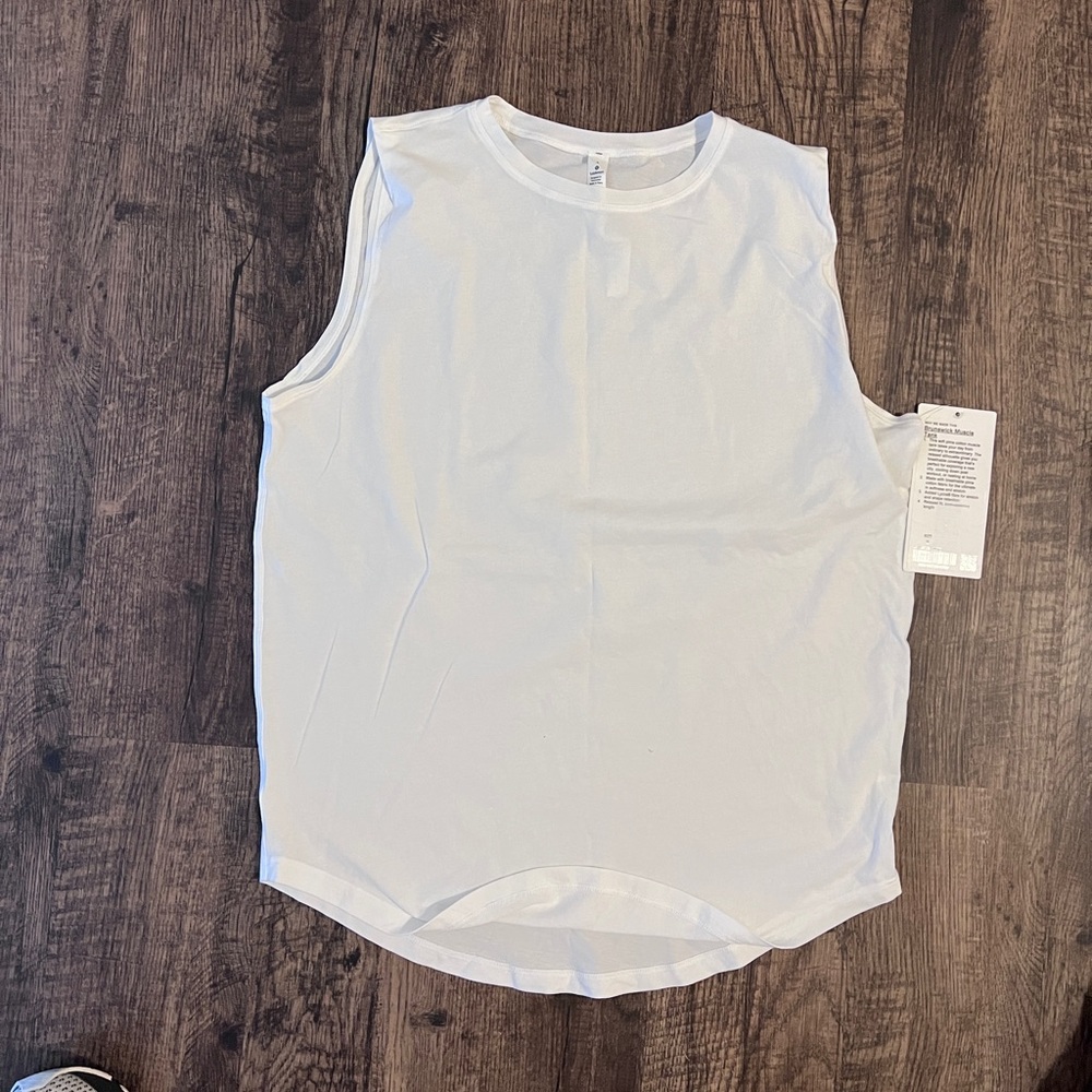 Lululemon Women’s White Muscle Tank - NWT - Sz 8